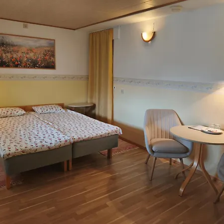 Paerna & Penzion Kuressaare