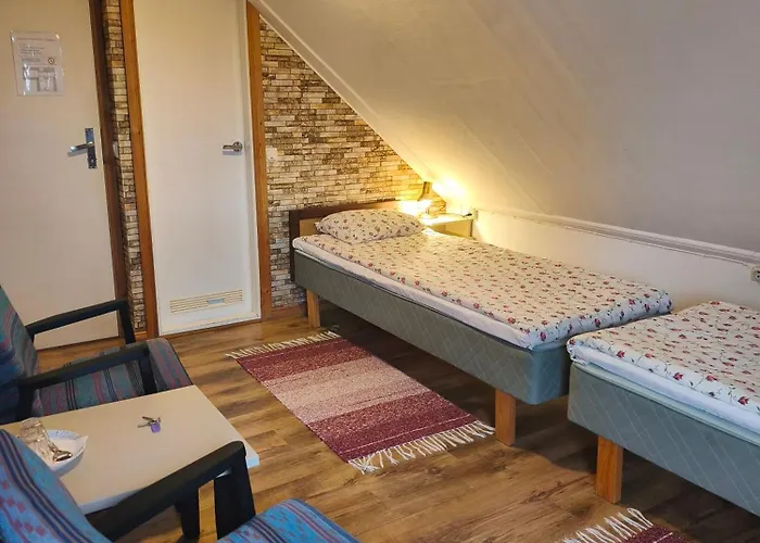 Affittacamere Paerna & *