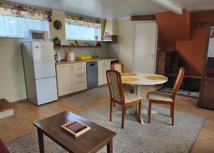 Paerna & * Kuressaare